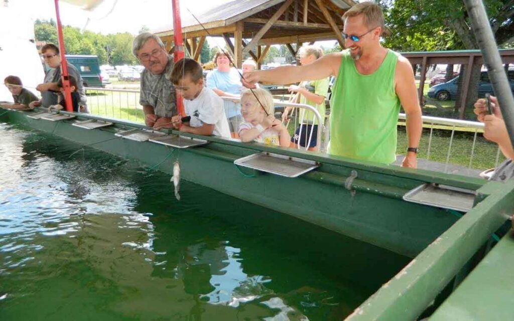 First Bite Fishing Tanks Free Entertainment Dutchess Fair